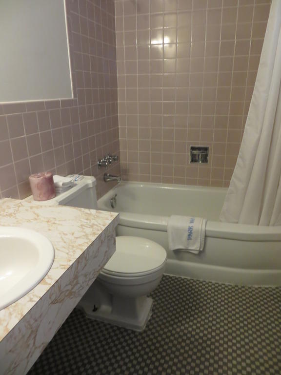 Parkway Motel Niagara Falls Bilik gambar