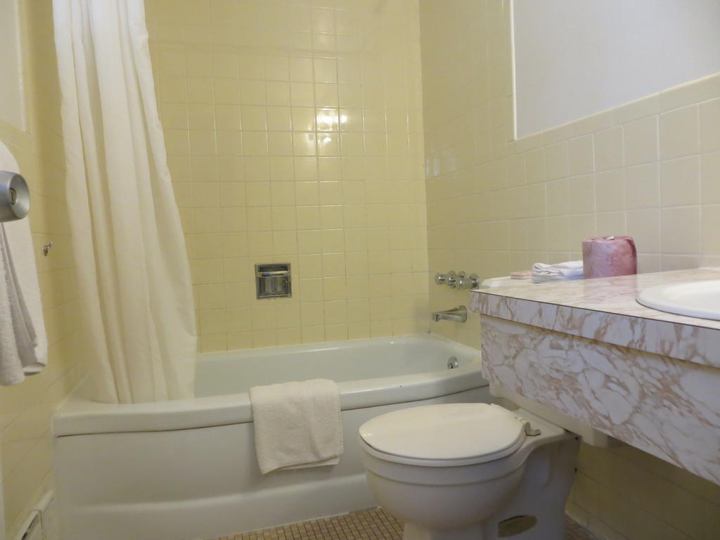 Parkway Motel Niagara Falls Bilik gambar